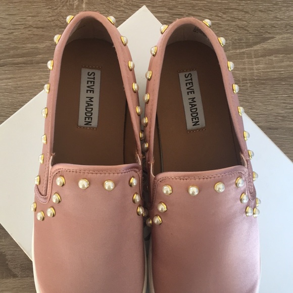 Steve Madden Pearl Platform Sneaker - Picture 2 of 5